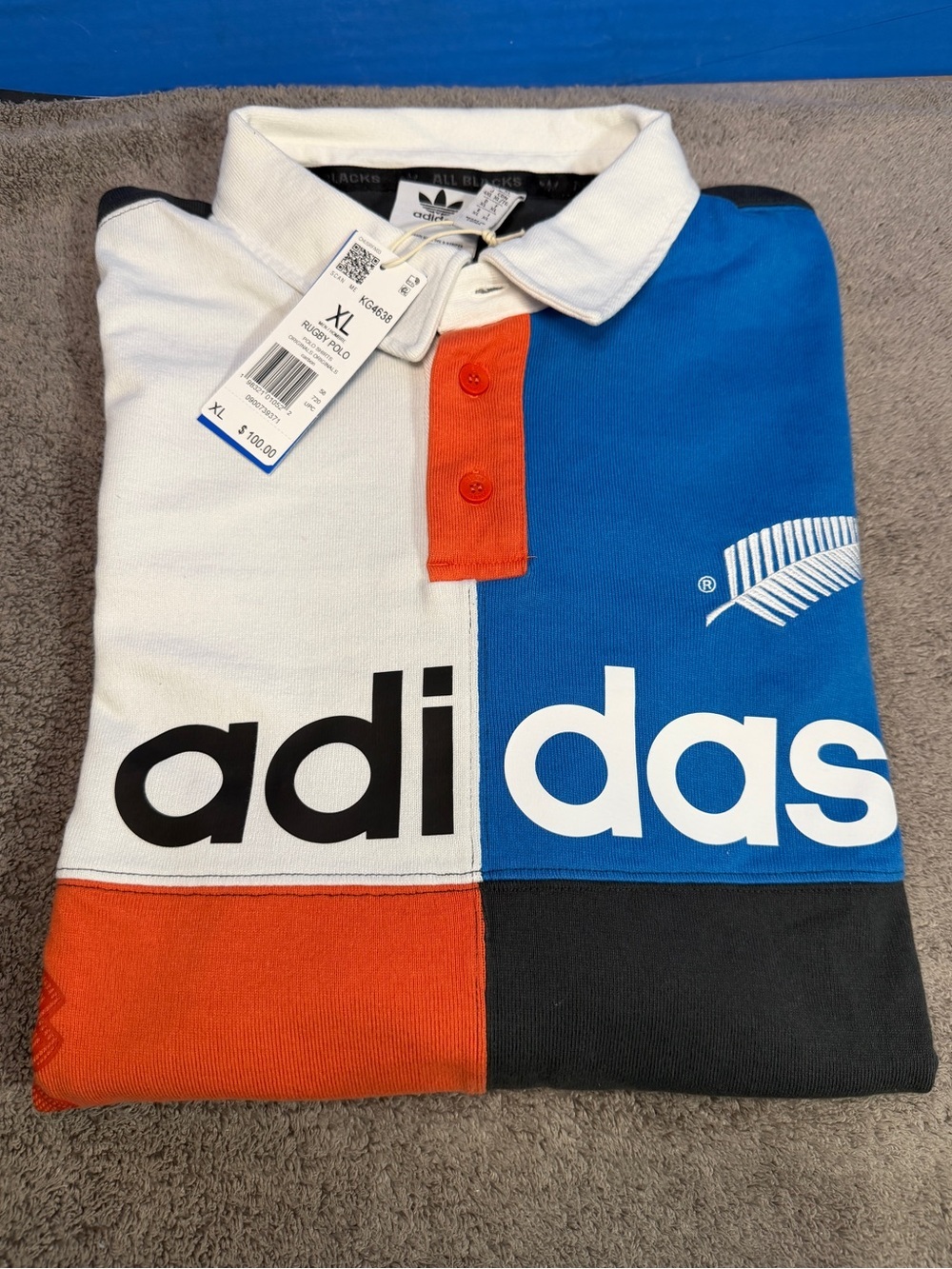 Adidas x all blacks polo rugby
Brand new